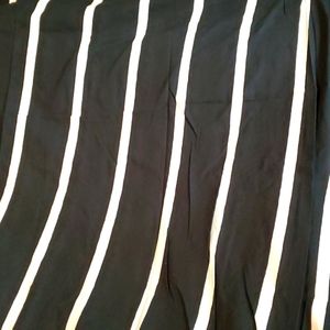 Full sz Black/white large Stripe Reversible Duvet cover